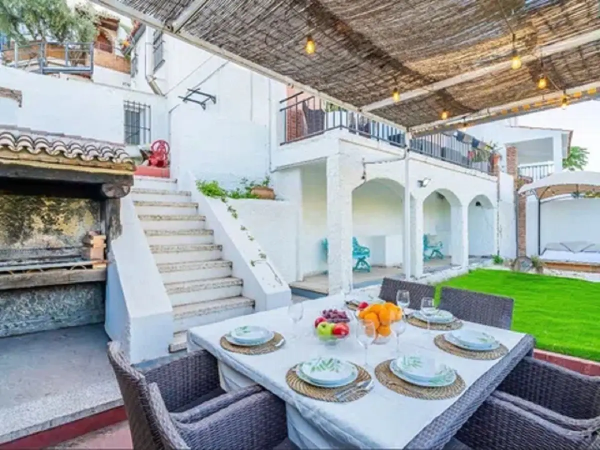 Detached Villa for sale in Málaga Este — photo 1