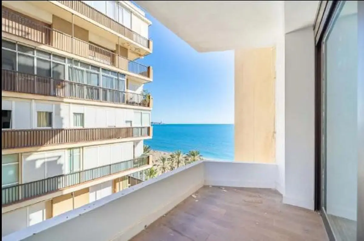 Middle Floor Apartment for sale in Málaga Este — photo 1