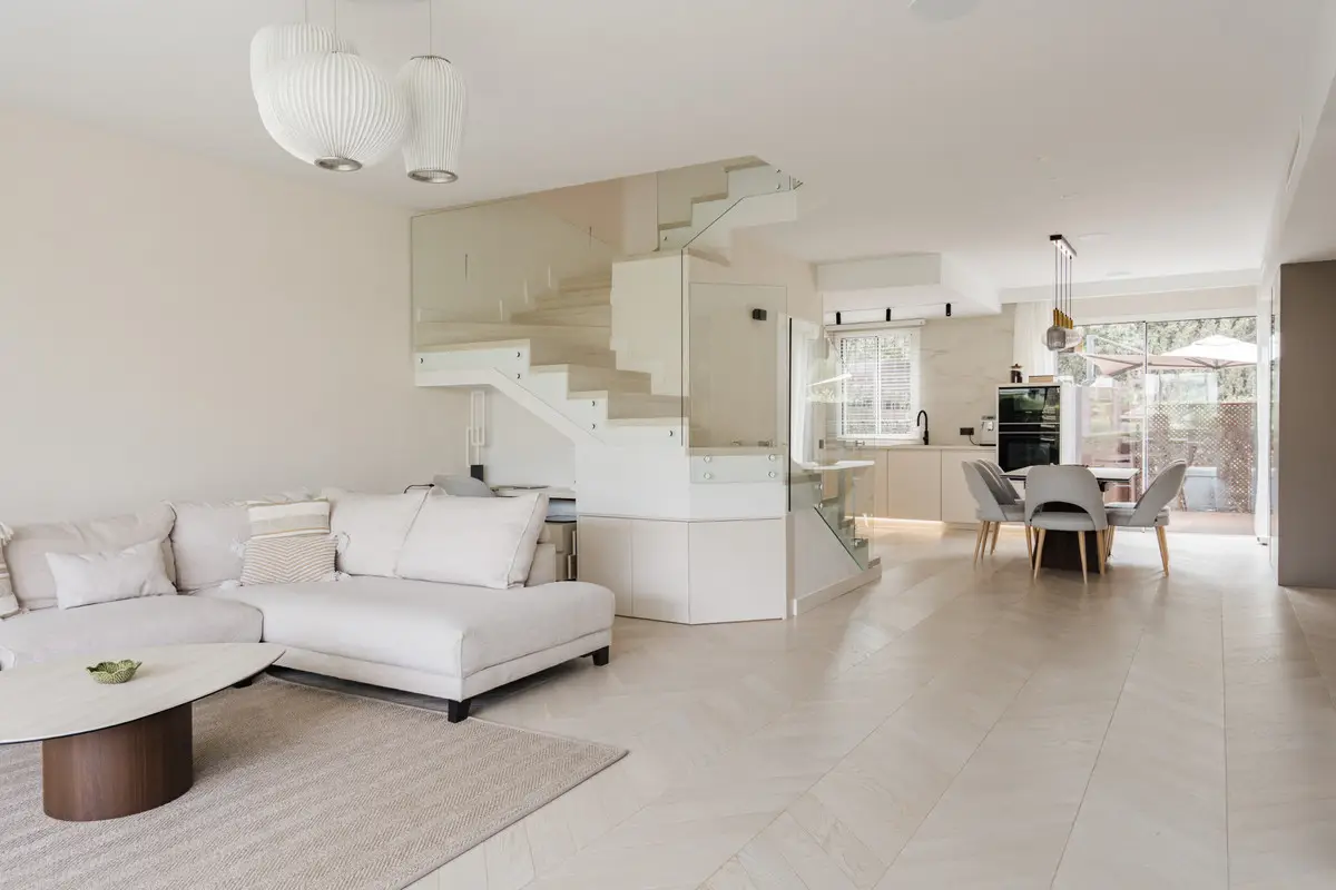 Townhouse for sale in Benahavís — photo 1