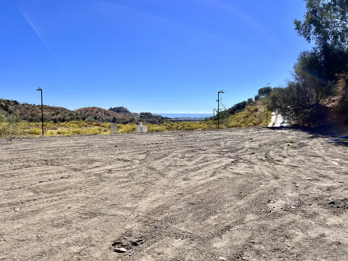 Land for sale in Benahavís — photo 1