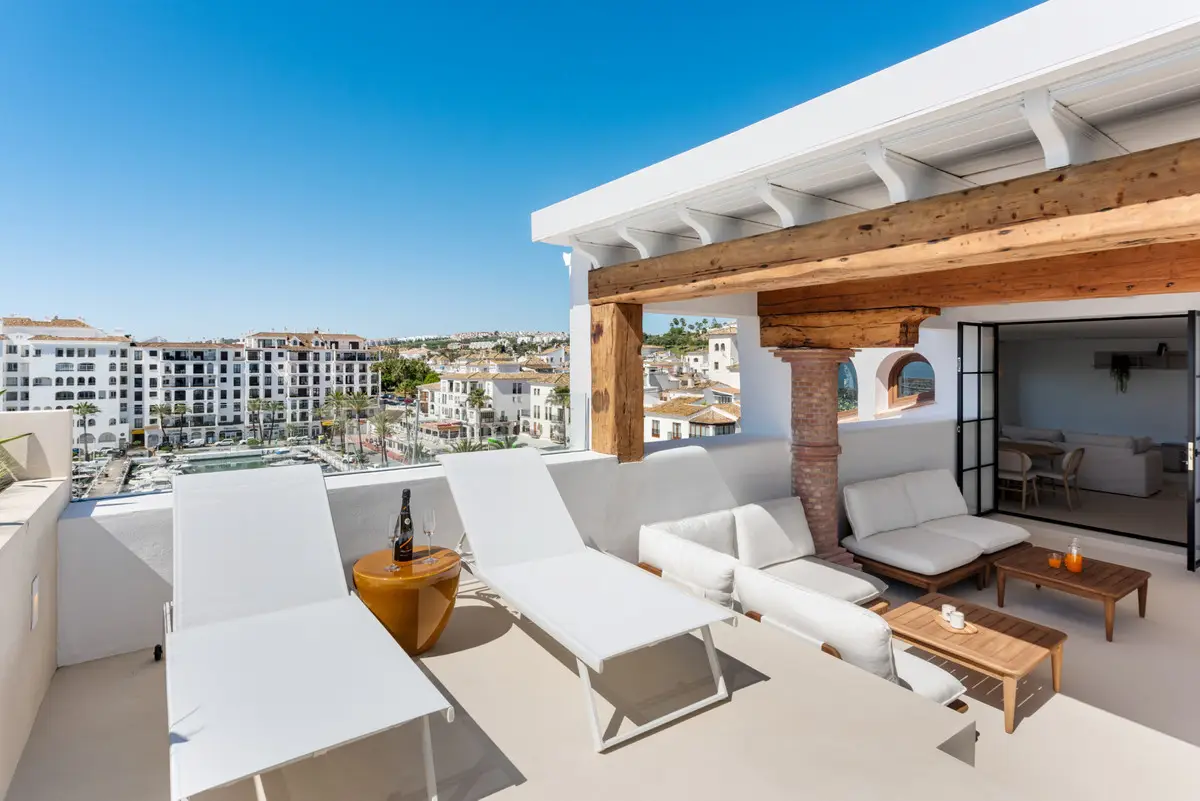 Penthouse Duplex for sale in La Duquesa — photo 1
