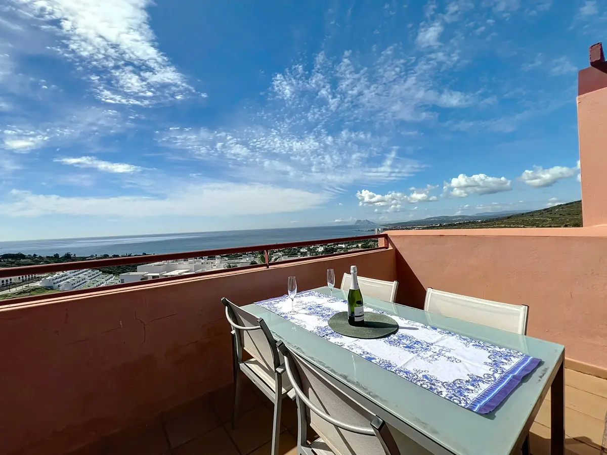 Penthouse for sale in Manilva — photo 1