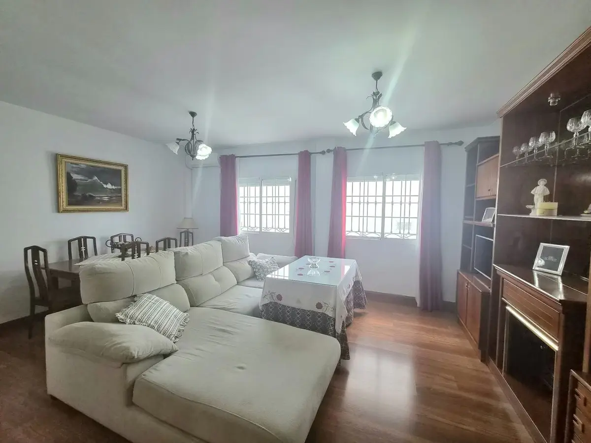 Townhouse for sale in Alhaurín el Grande — photo 1
