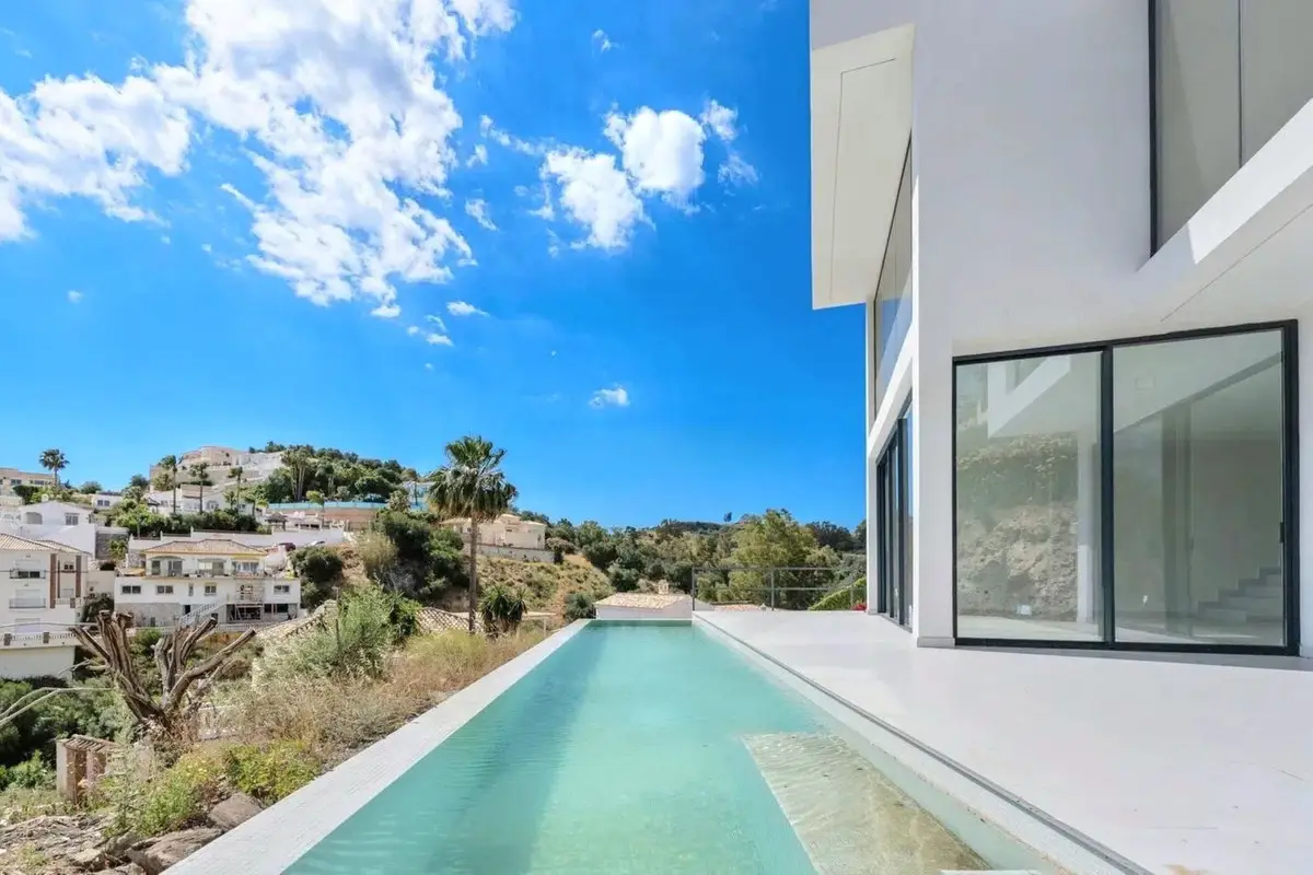 Detached Villa for sale in Cerros del Aguila — photo 1