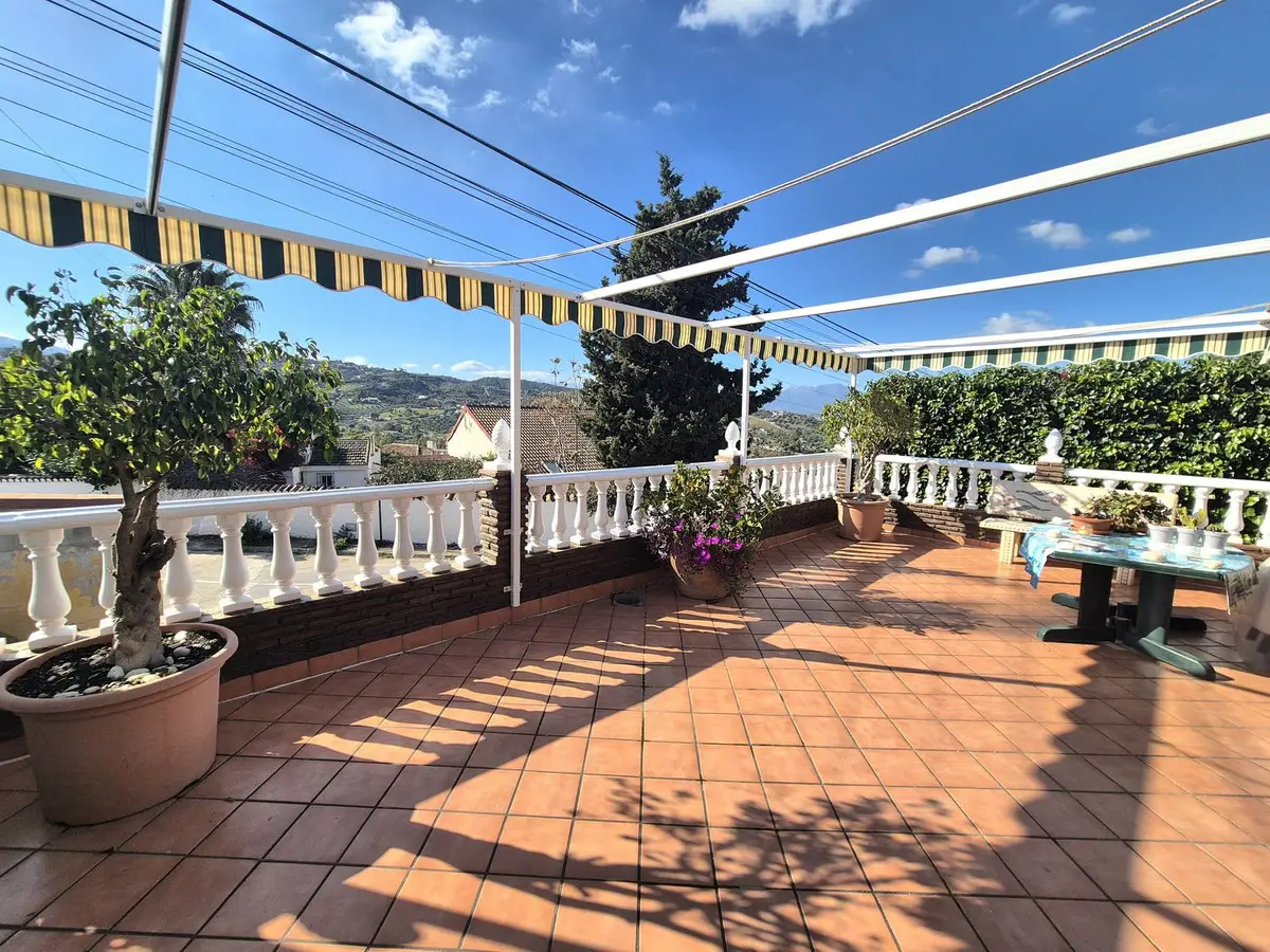Semi-Detached House for sale in Alhaurín el Grande — photo 1
