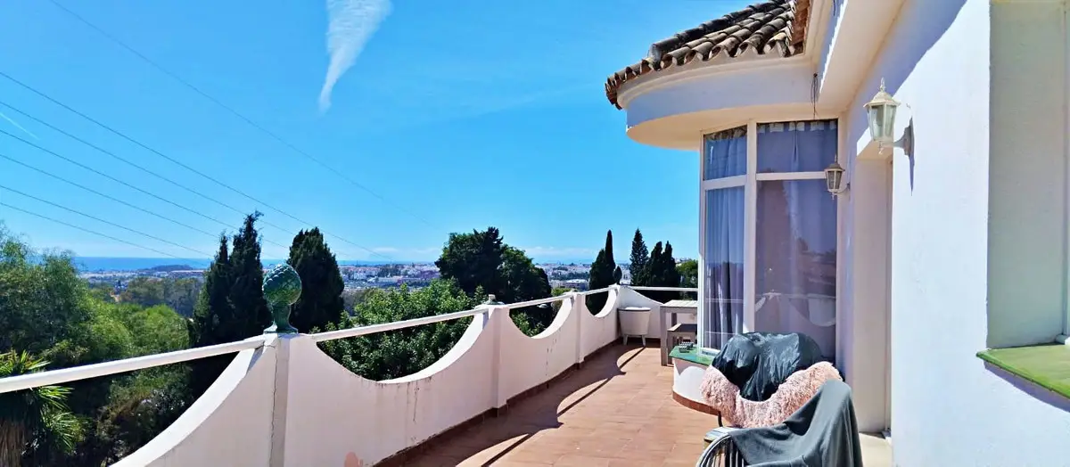 Detached Villa for sale in Nueva Andalucía — photo 1