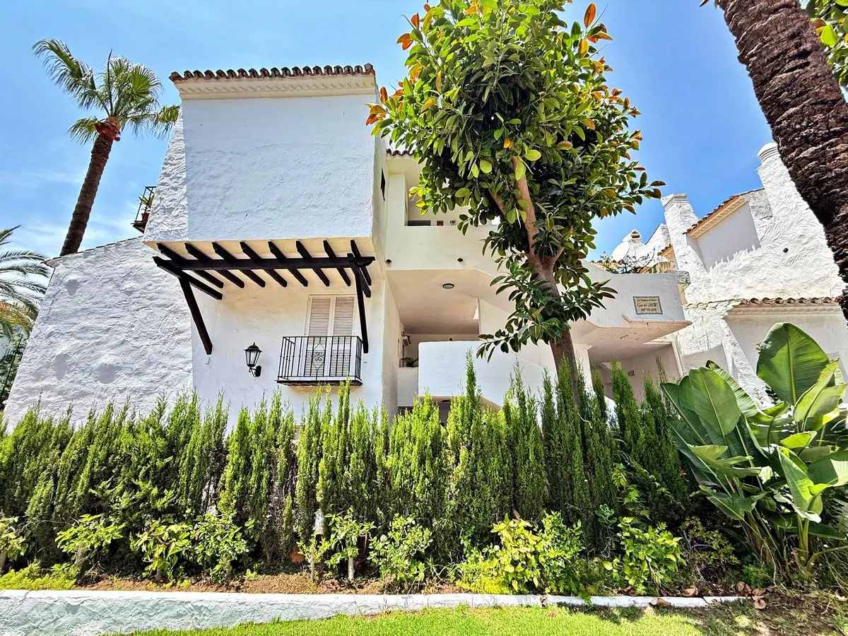 Top Floor Apartment for sale in Puerto Banús — photo 1