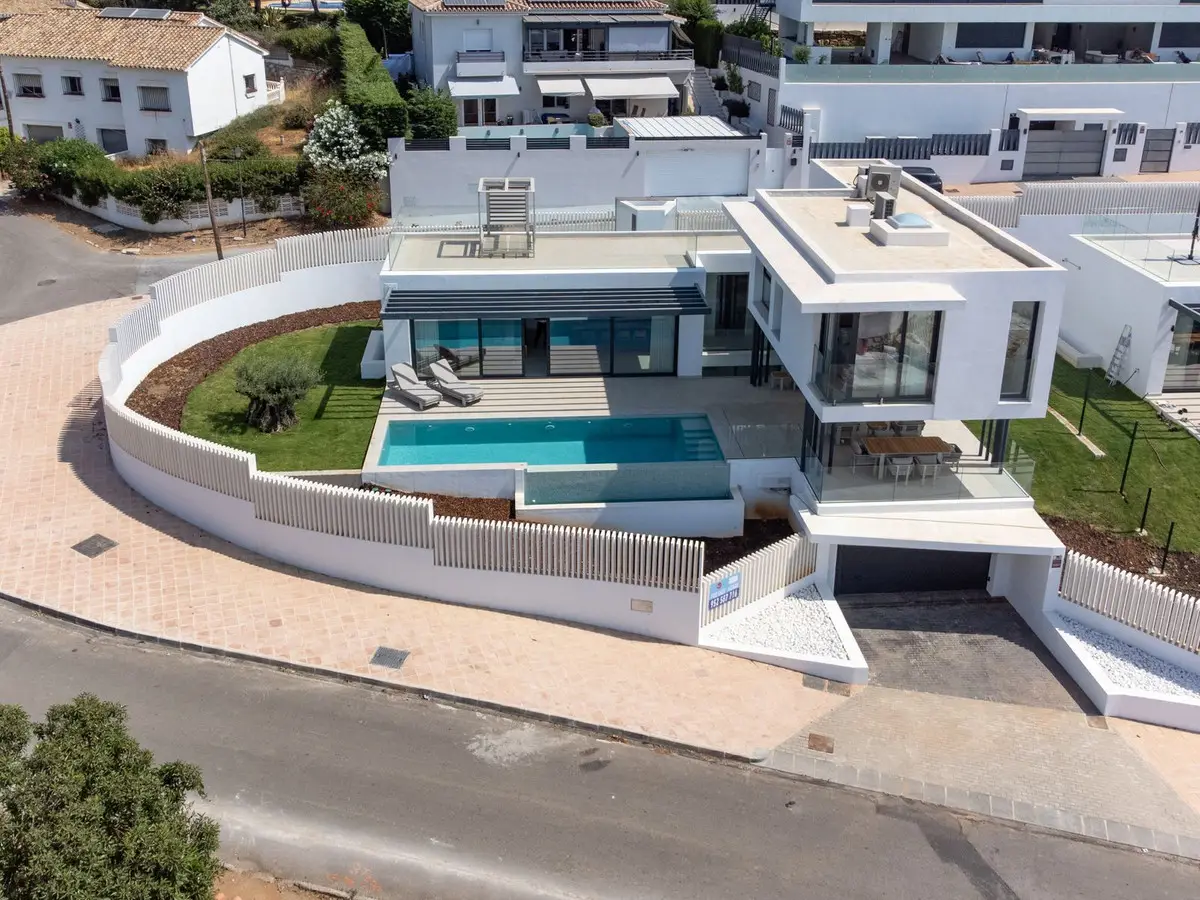 Detached Villa for sale in El Chaparral — photo 1