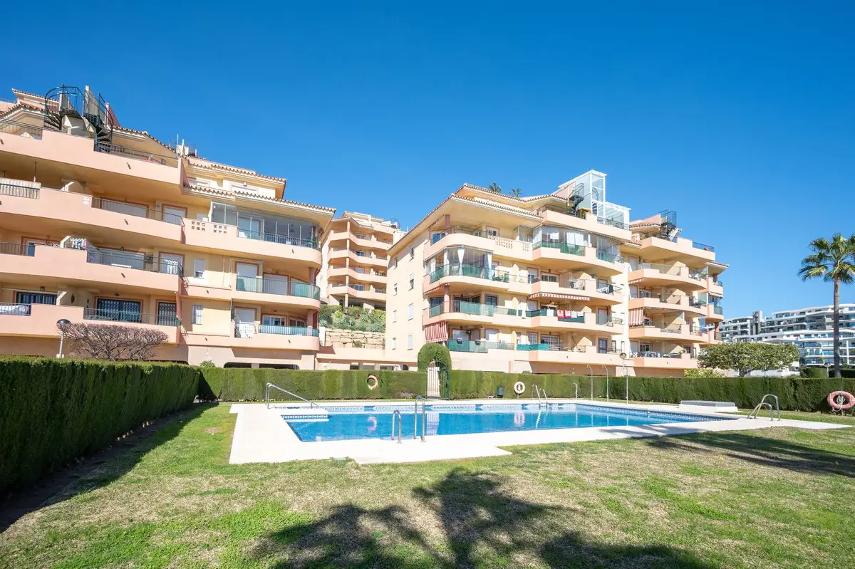 Middle Floor Apartment for sale in Riviera del Sol — photo 1
