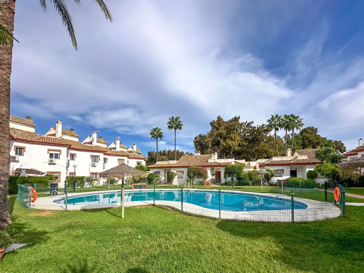Middle Floor Apartment for sale in Mijas Golf — photo 1