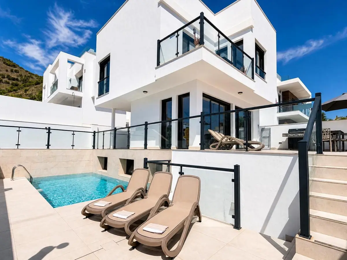 Detached Villa for sale in Nerja — photo 1