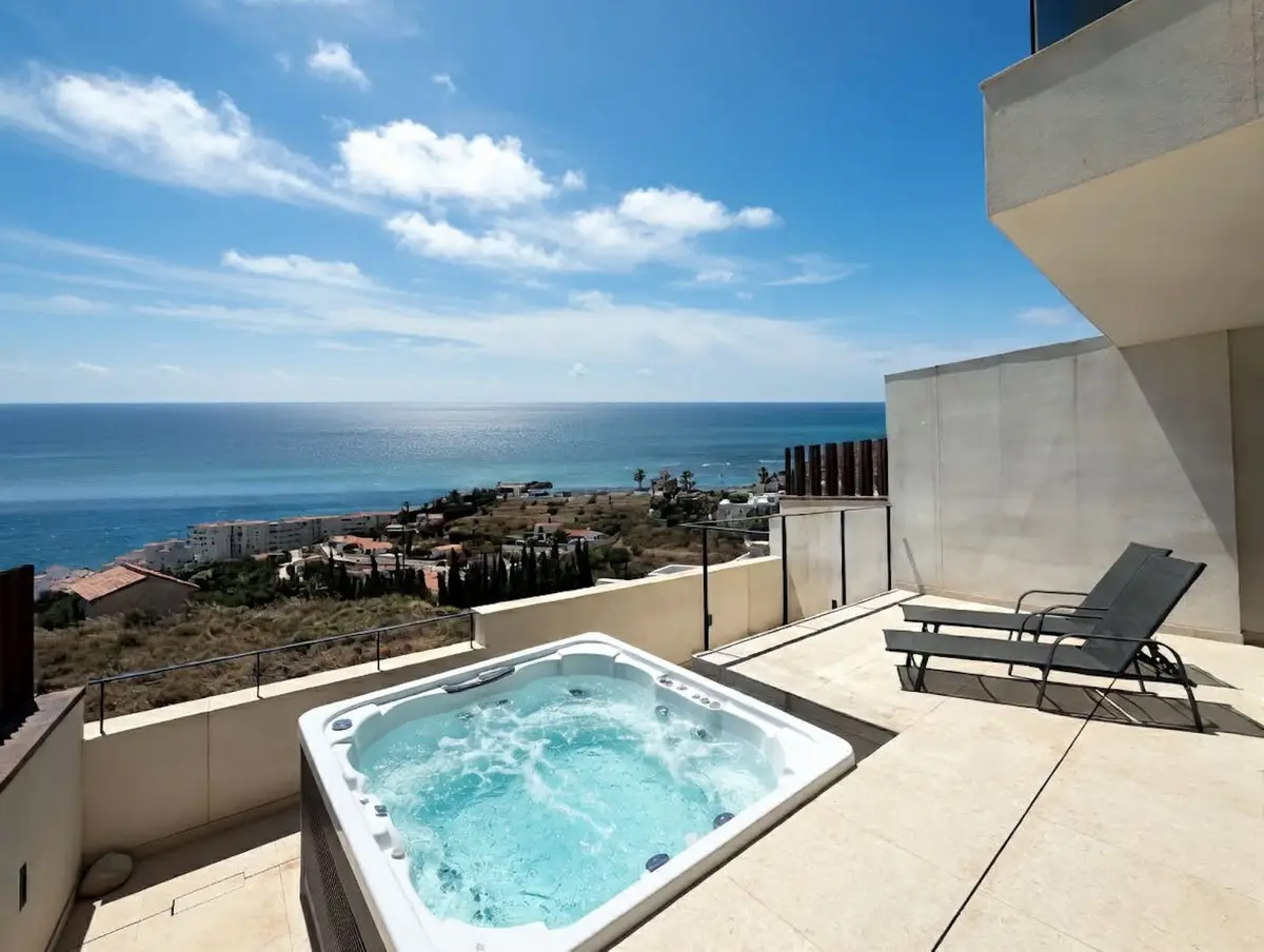 Townhouse for sale in Torrox Costa — photo 1