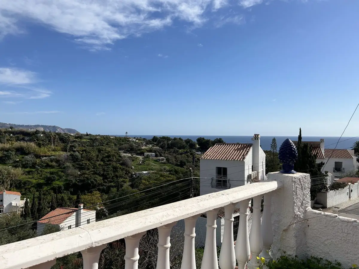 Detached Villa for sale in Nerja — photo 1