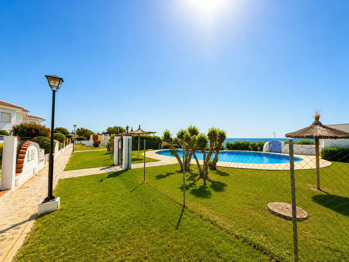 Townhouse for sale in Torrox Costa — photo 1