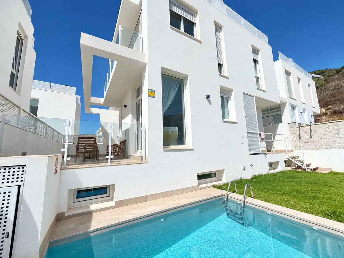 Detached Villa for sale in Nerja — photo 1