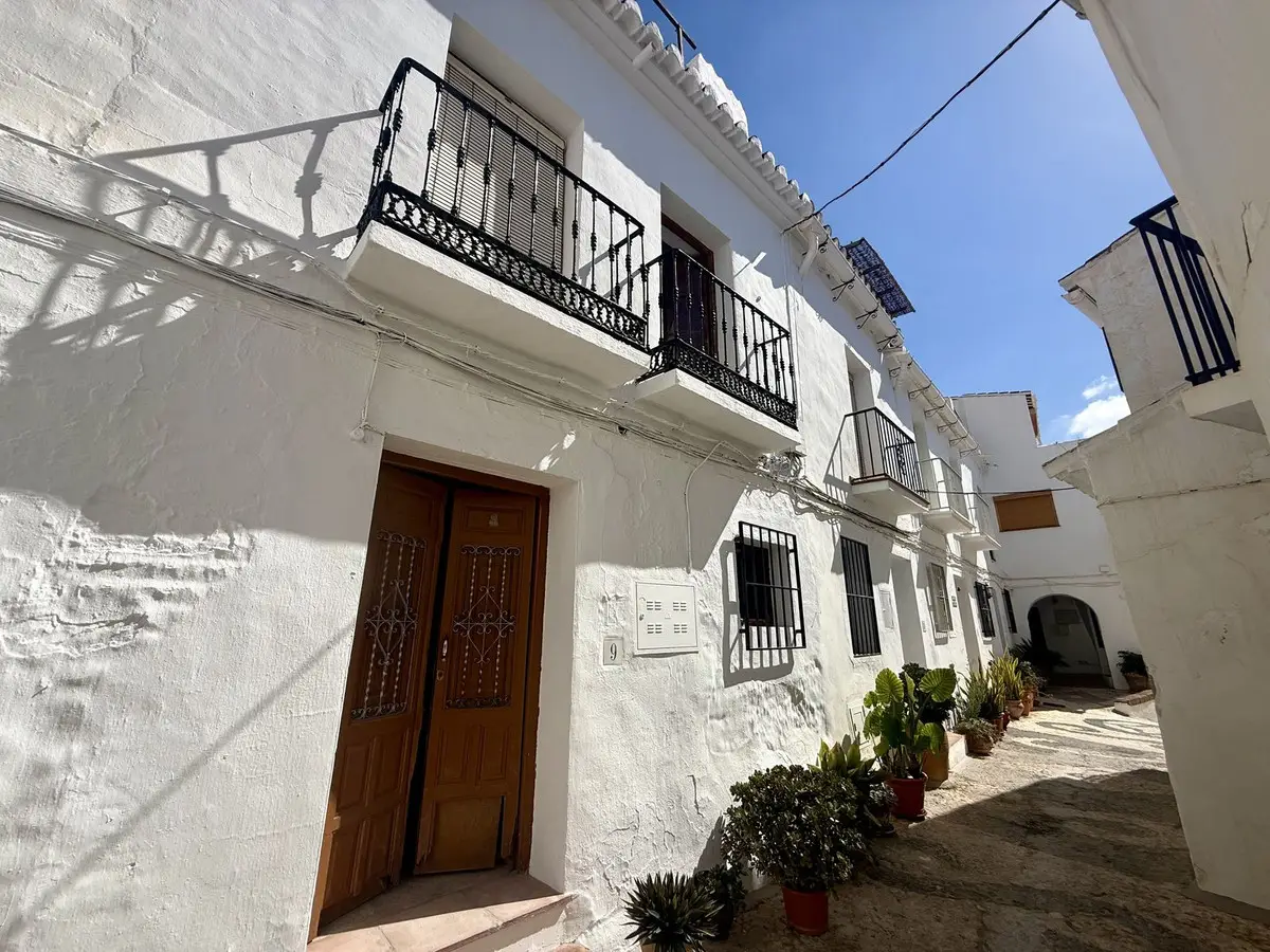 Townhouse for sale in Frigiliana — photo 1