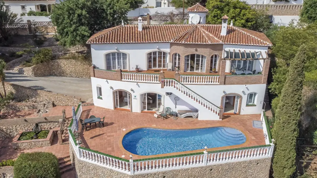 Detached Villa for sale in Nerja — photo 1