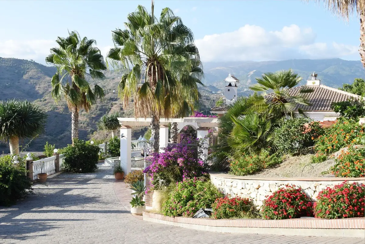 Detached Villa for sale in Cómpeta — photo 1