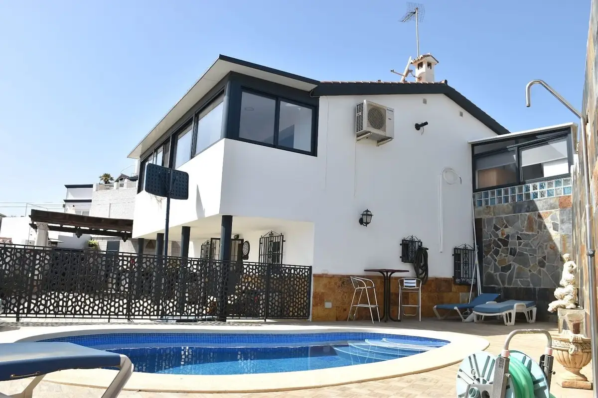 Detached Villa for sale in Nerja — photo 1