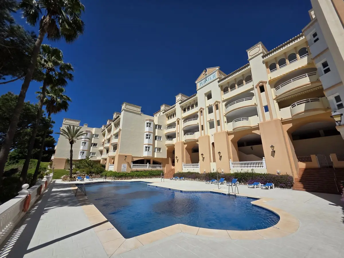 Penthouse Duplex for sale in Calahonda — photo 1