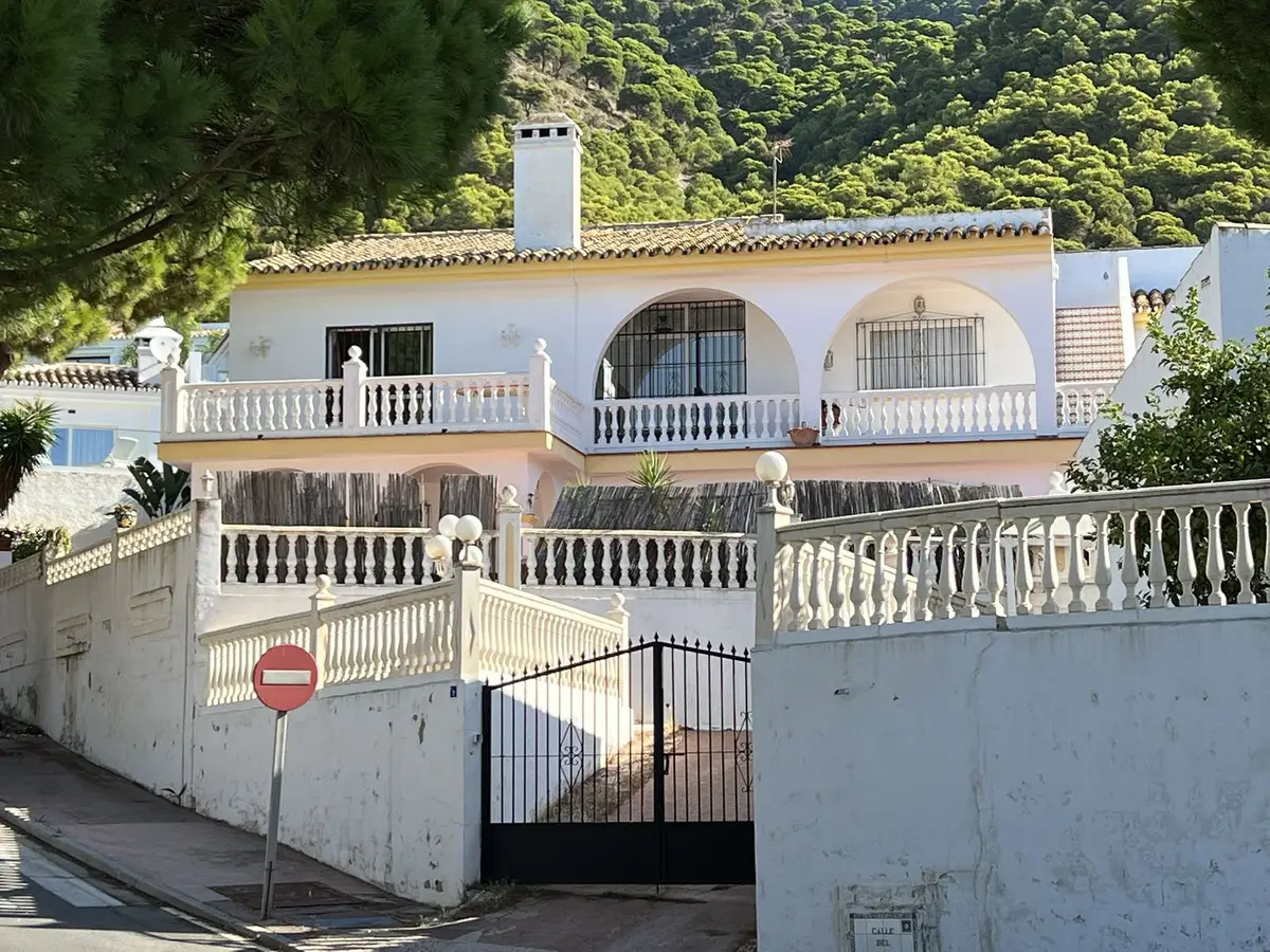 Detached Villa for sale in Mijas — photo 1