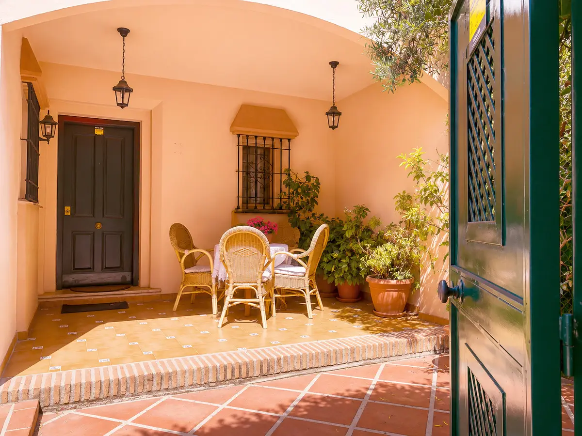 Semi-Detached House for sale in Guadalmina Alta — photo 1