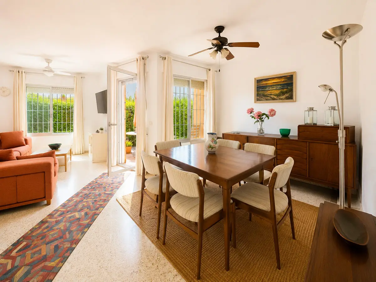 Townhouse for sale in Diana Park — photo 1