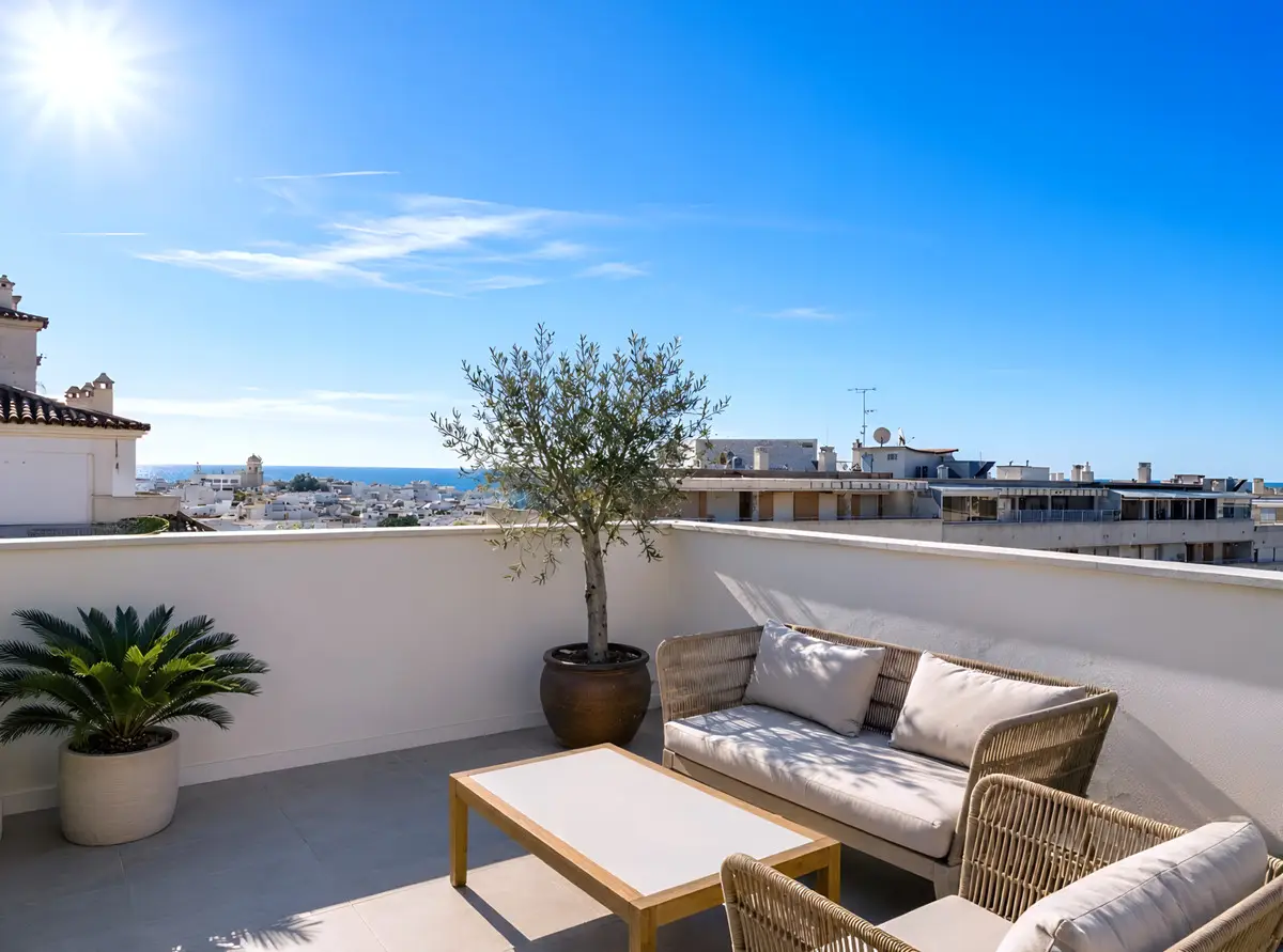 Penthouse for sale in Estepona — photo 1