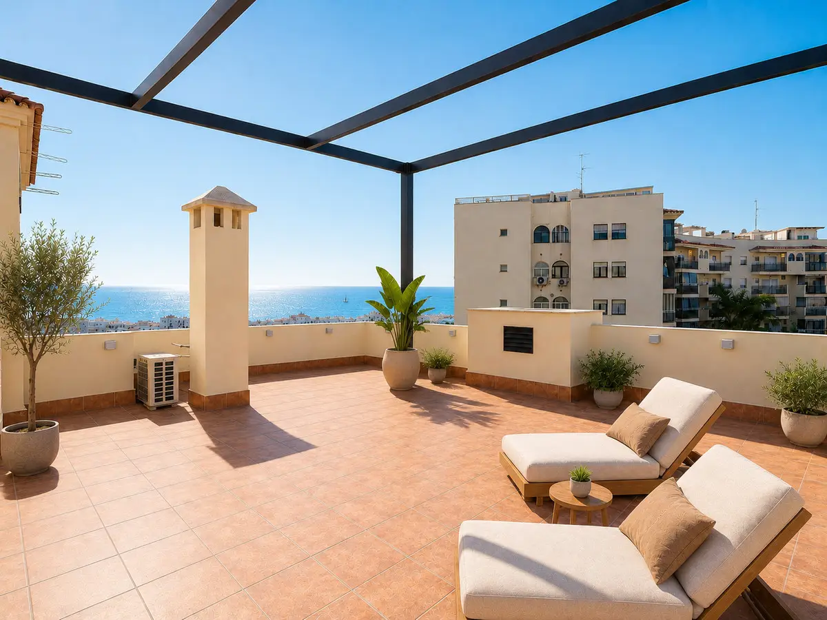 Middle Floor Apartment for sale in Estepona — photo 1