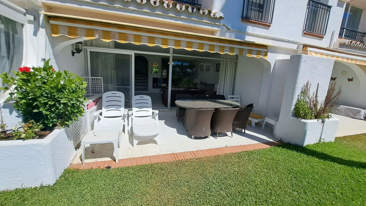 Townhouse for sale in Miraflores — photo 1