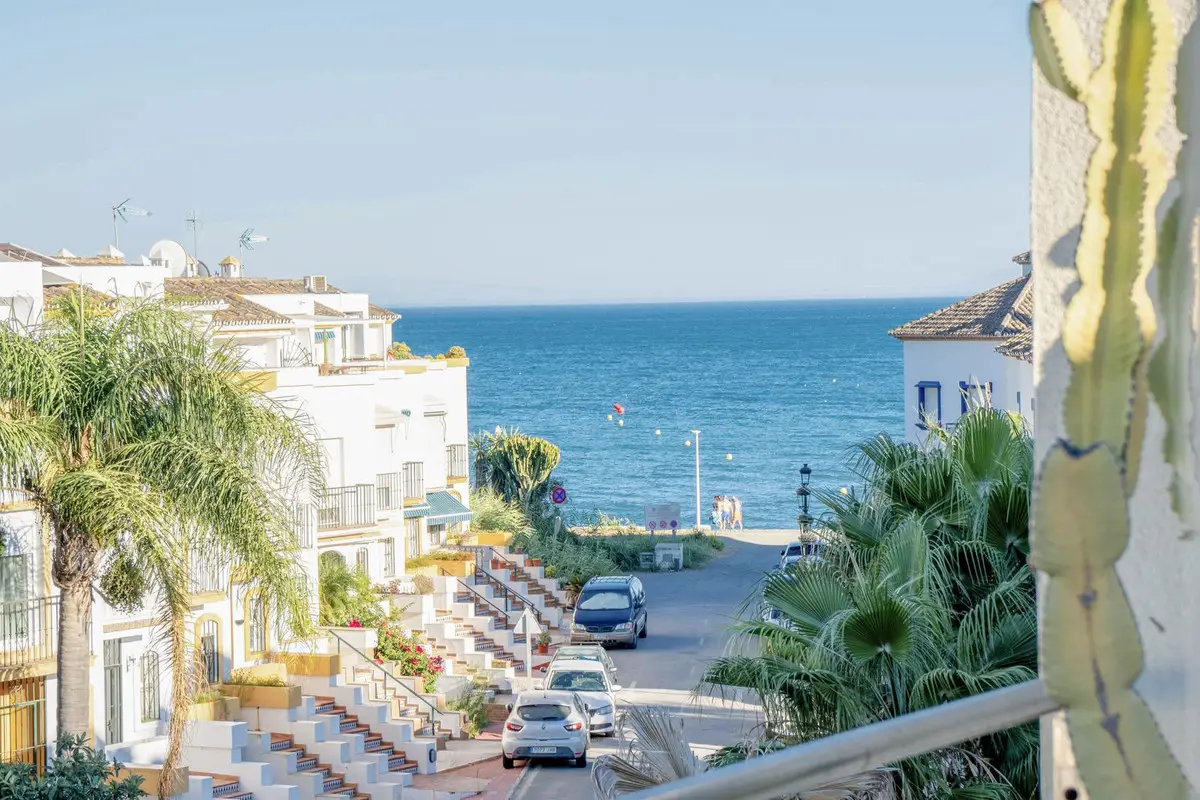 Townhouse for sale in Estepona — photo 1