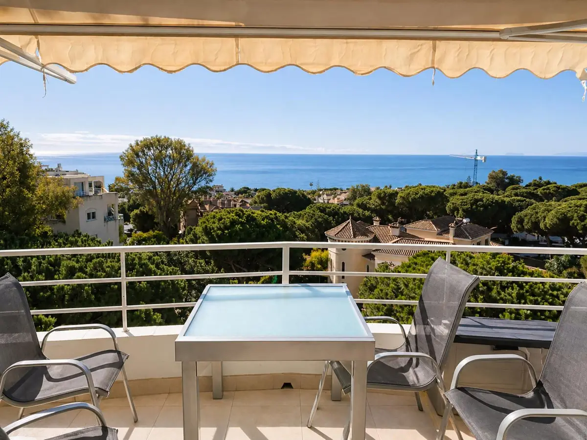 Middle Floor Apartment for sale in Costabella — photo 1