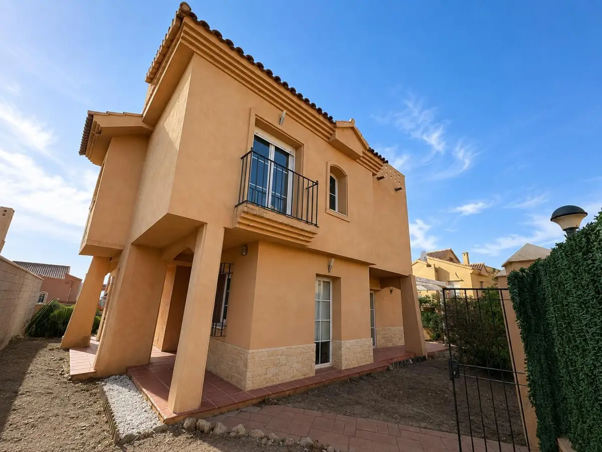 Detached Villa for sale in Riviera del Sol — photo 1