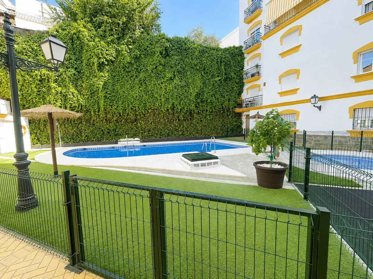 Middle Floor Apartment for sale in Guaro — photo 1