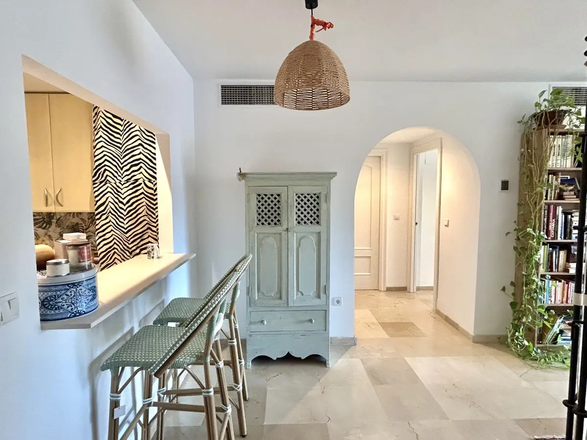 Middle Floor Apartment for sale in Guadalmina Alta — photo 1