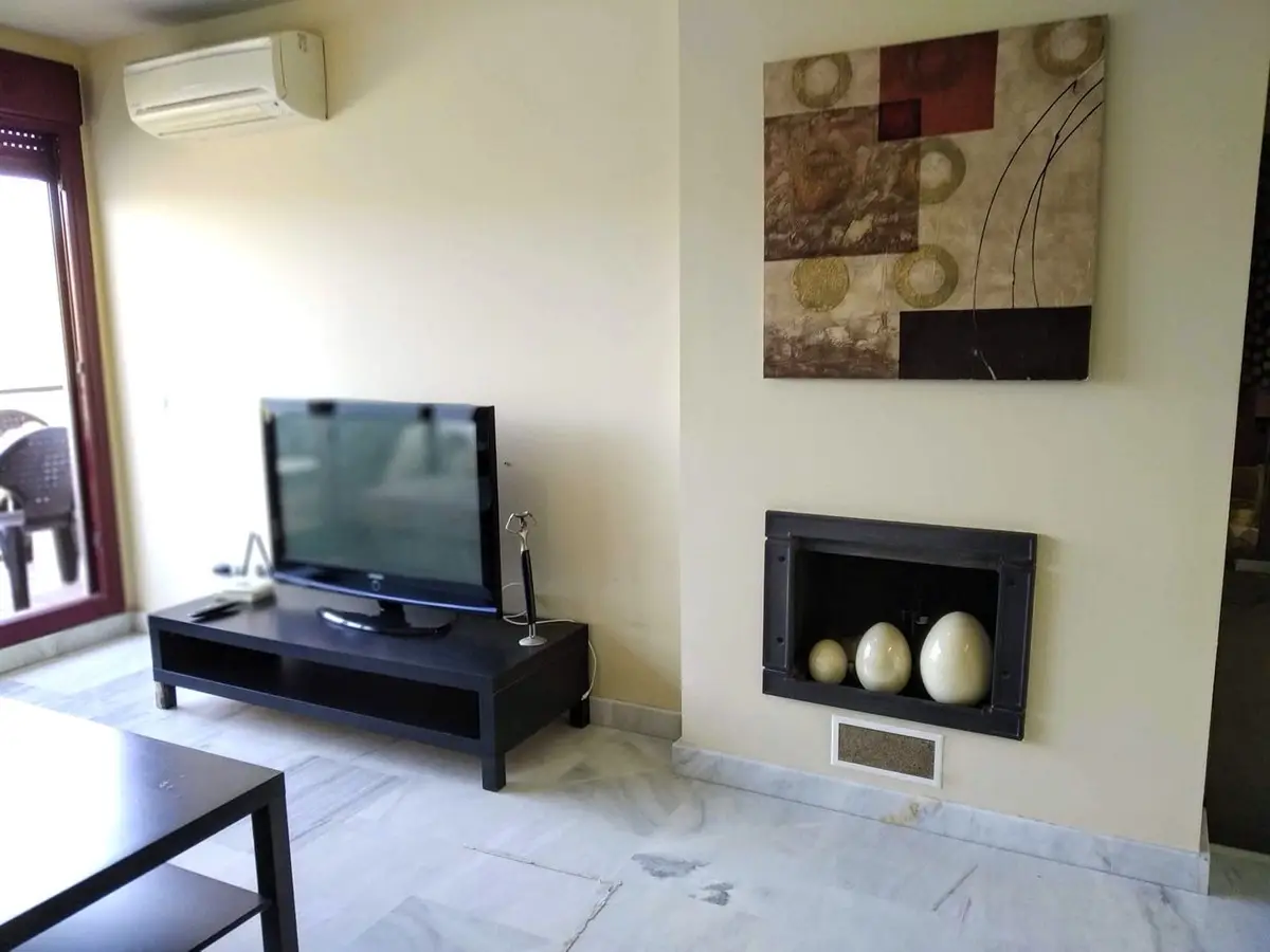 Middle Floor Apartment for sale in Benahavís — photo 1
