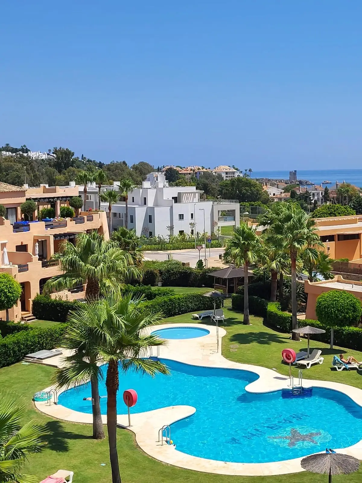 Penthouse for sale in Casares — photo 1
