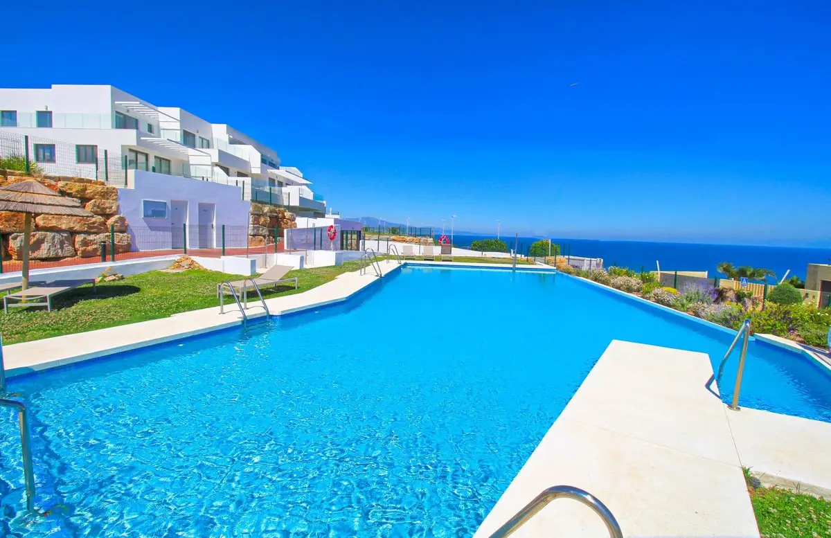 Ground Floor Apartment for sale in Casares — photo 1