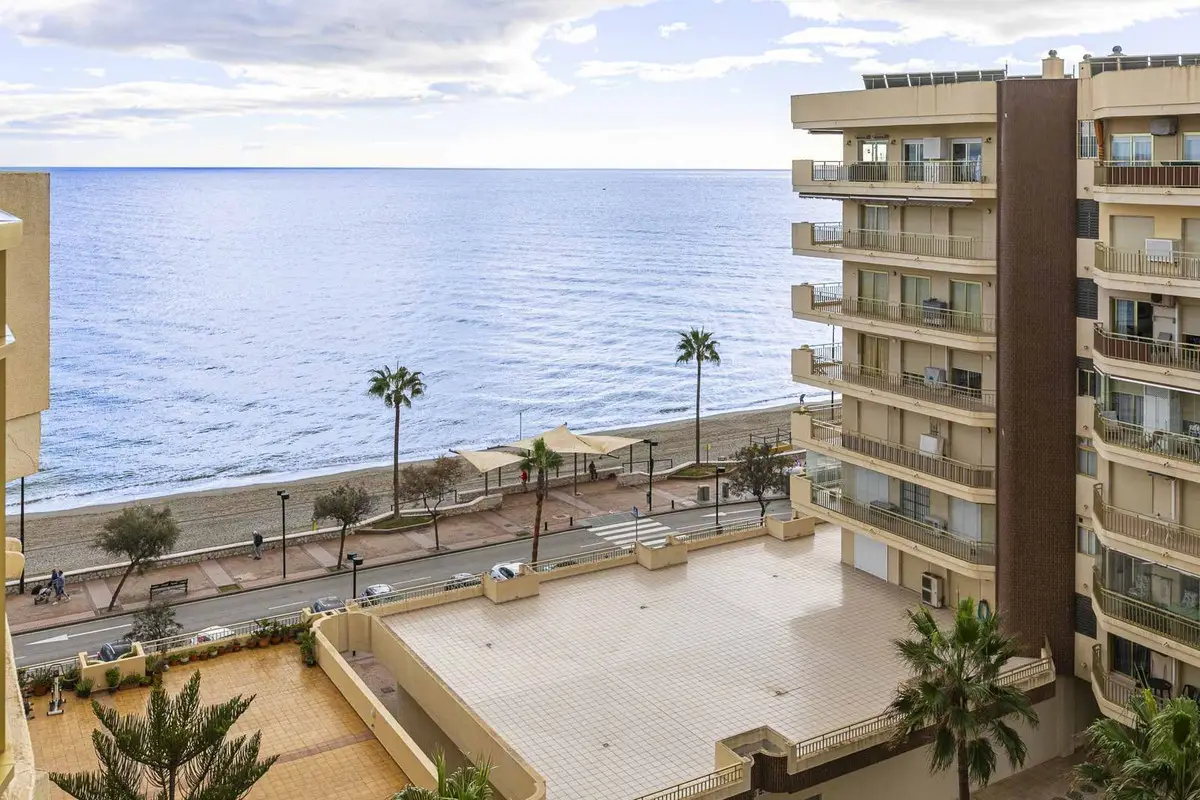 Top Floor Apartment for sale in Fuengirola — photo 1