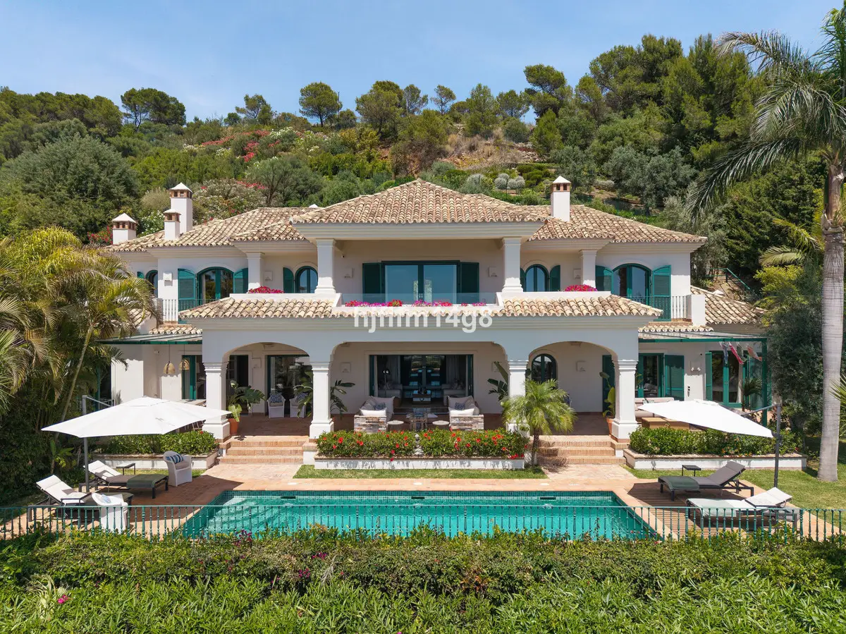 Detached Villa for sale in The Golden Mile — photo 1