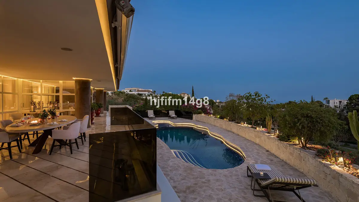 Detached Villa for sale in La Quinta — photo 1