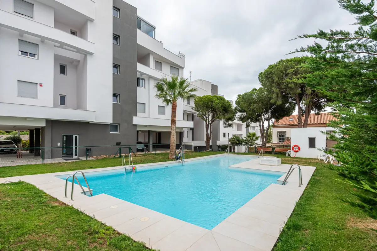 Middle Floor Apartment for sale in Torremolinos — photo 1