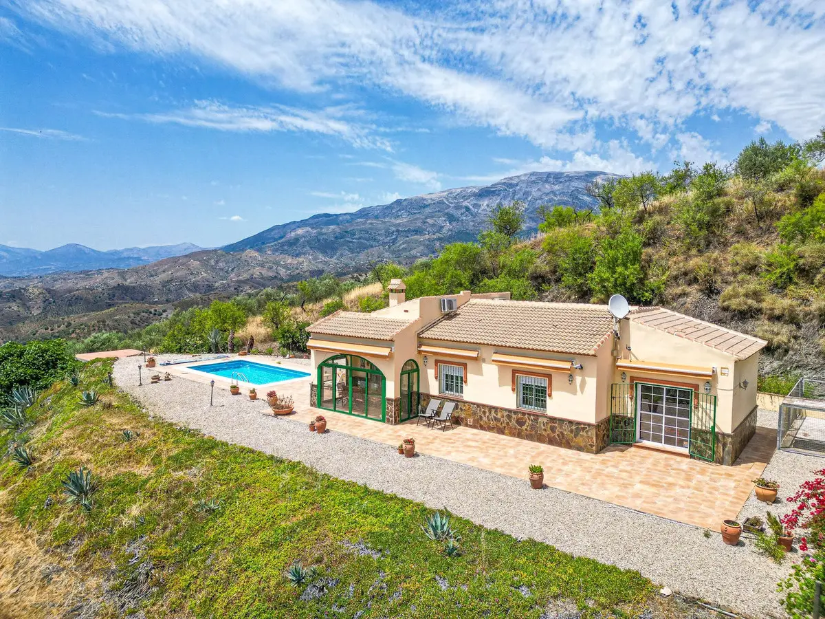 Detached Villa for sale in Arenas — photo 1