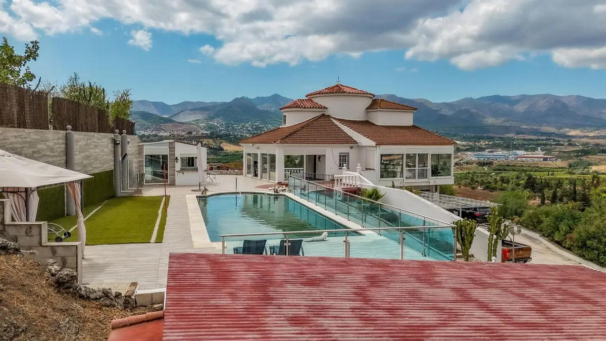 Detached Villa for sale in Alhaurín de la Torre — photo 1