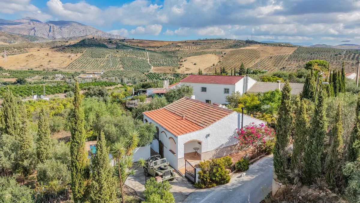 Detached Villa for sale in Alora — photo 1