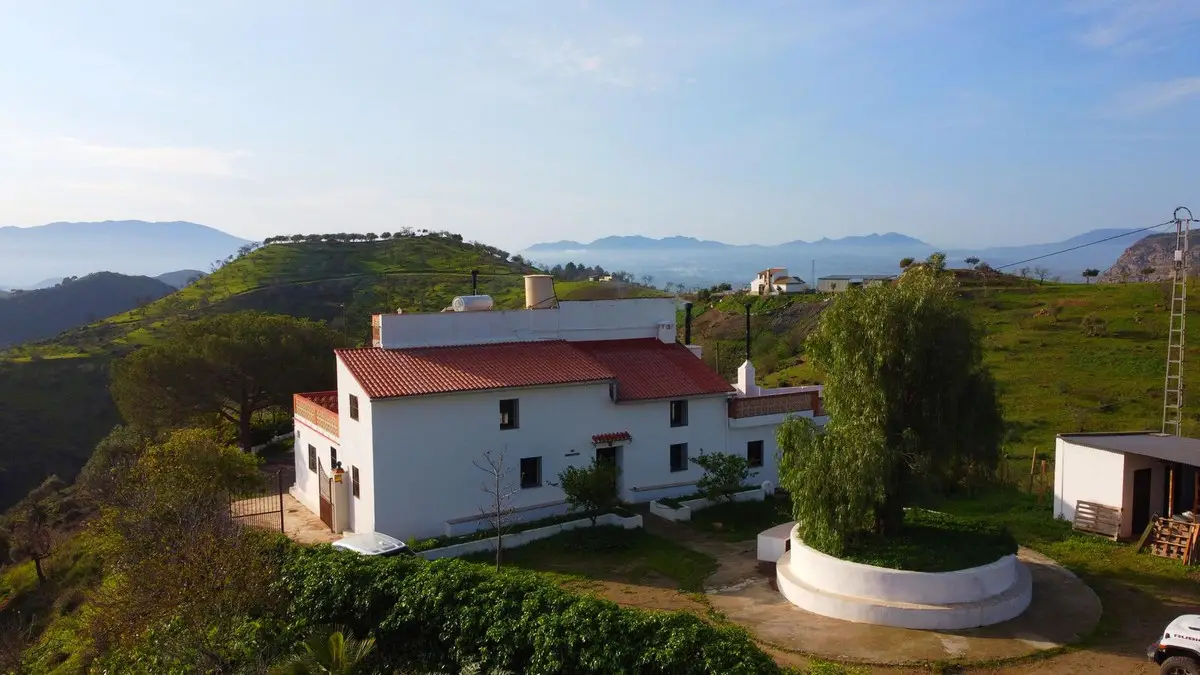 Finca - Cortijo for sale in Pizarra — photo 1