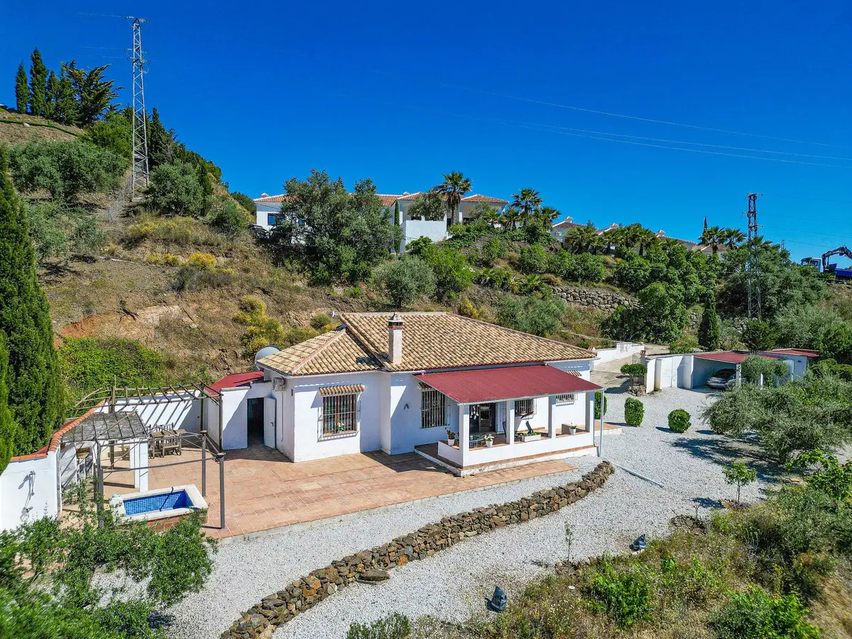 Detached Villa for sale in Arenas — photo 1