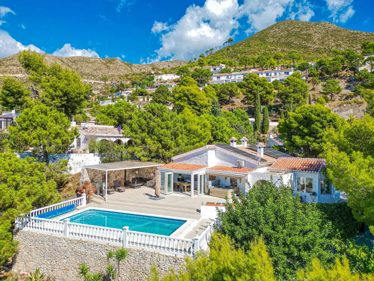 Detached Villa for sale in Cómpeta — photo 1