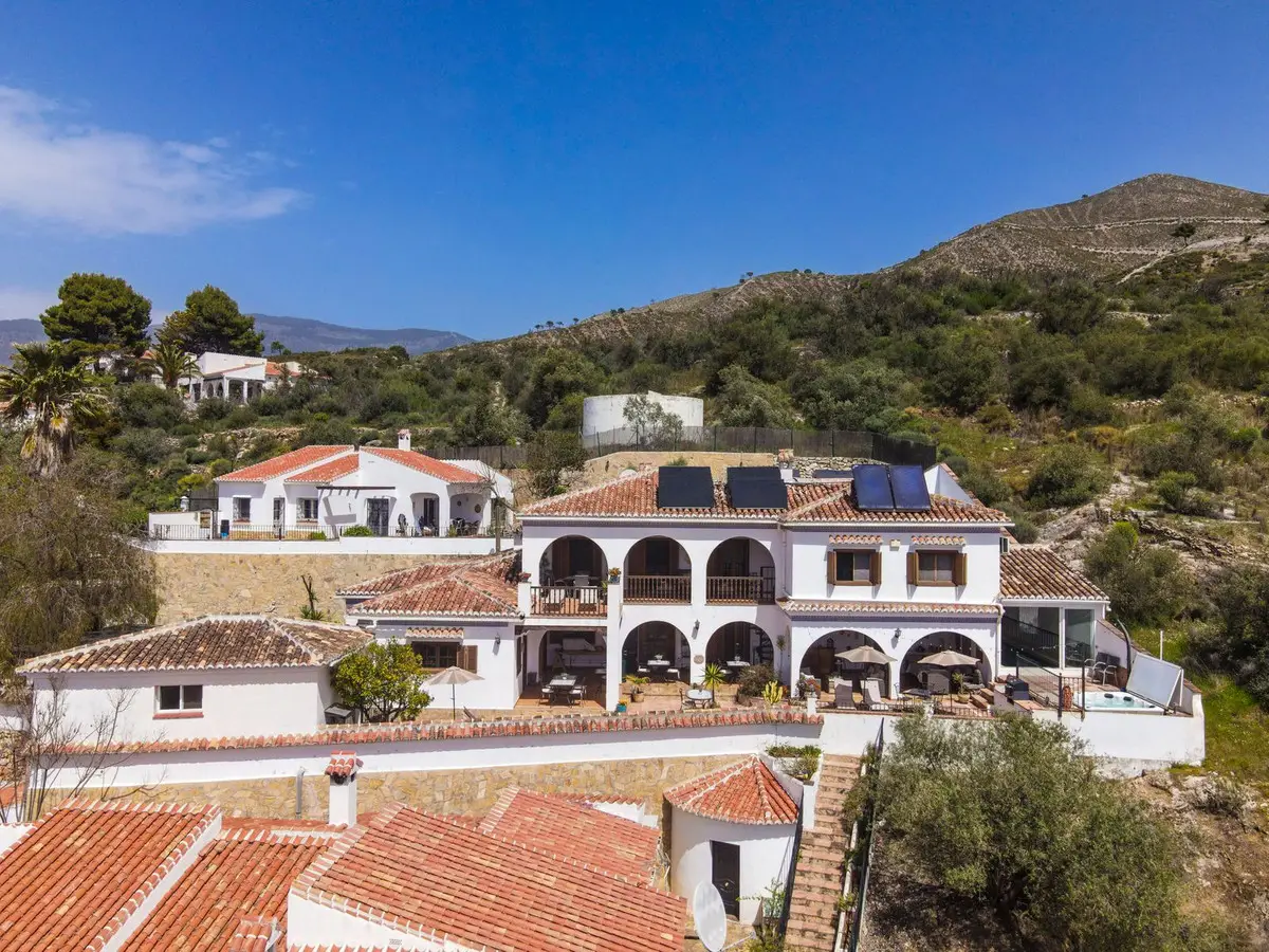 Detached Villa for sale in Cómpeta — photo 1