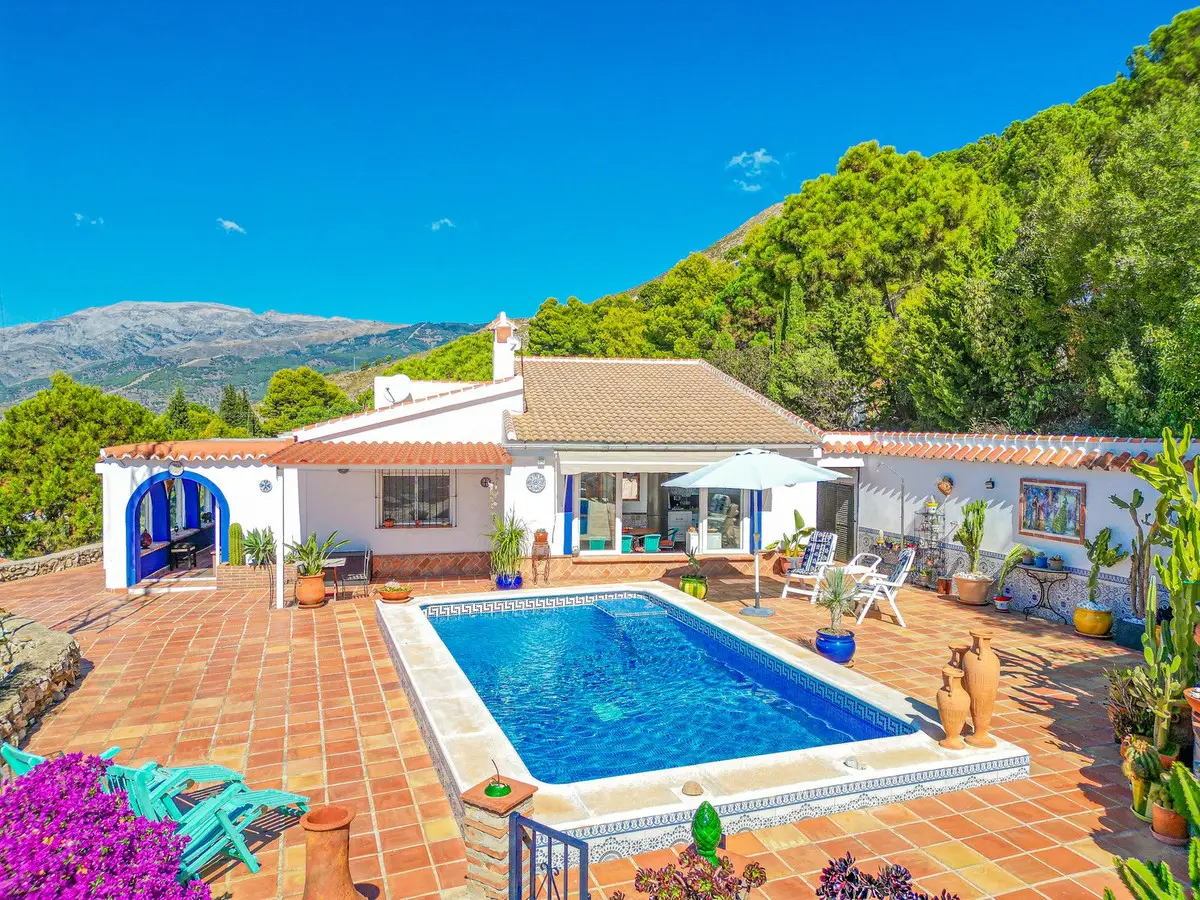 Detached Villa for sale in Cómpeta — photo 1